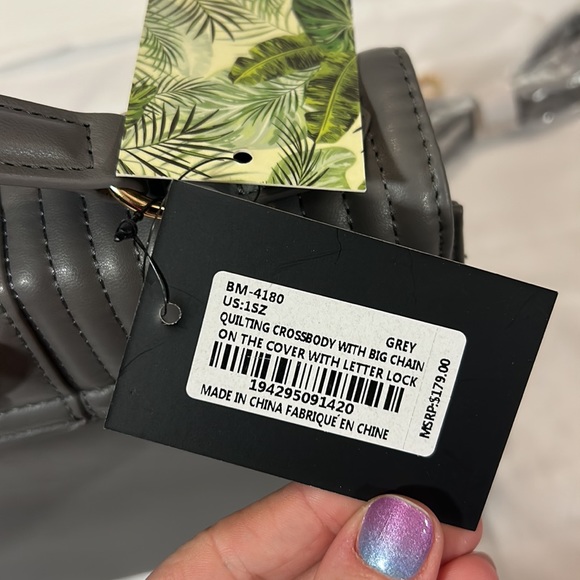 NWT Badgley Mischka quilted black crossbody - Picture 8 of 9